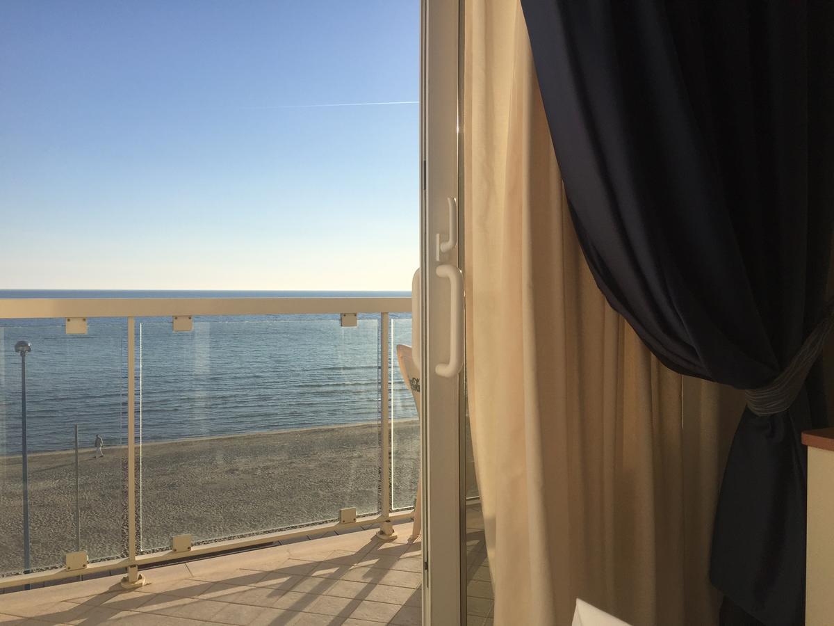 Hotel Lido Фоллоника Экстерьер фото